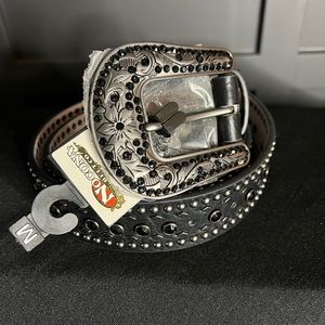 Women’s studded belt